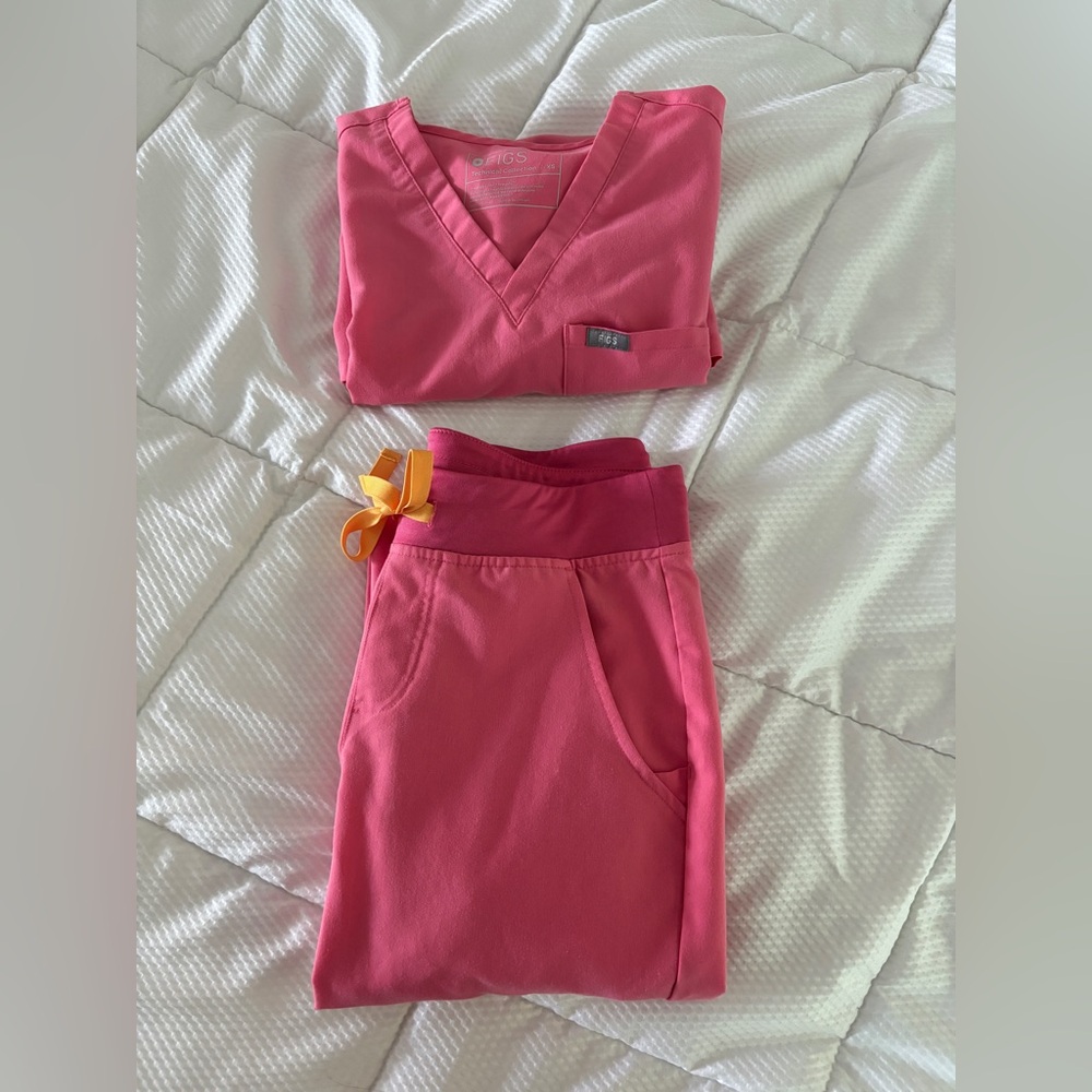 Figs Pink Scrub Set XS Catarina top, Zamora pants